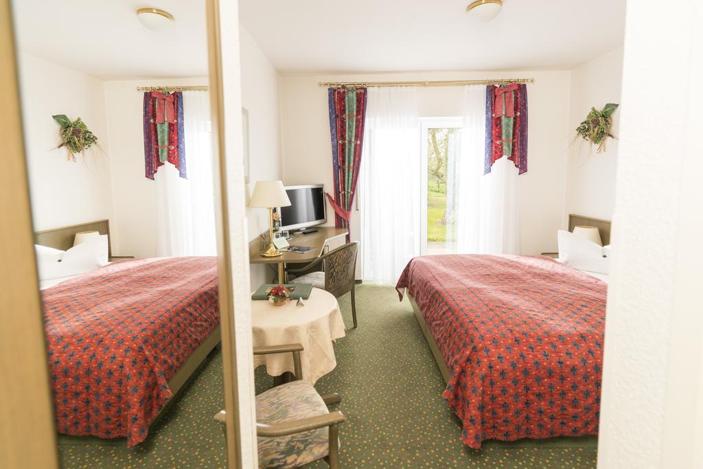 Das Fritz Hotel Schwerin Schoene Lage Im Gruenen Mit Regionaler Kueche Kostenfreien Parkplaetzen Und E Ladestation Εξωτερικό φωτογραφία